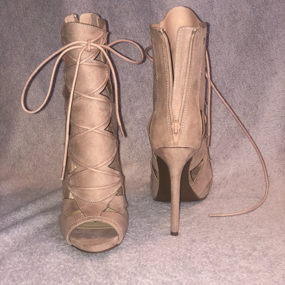 Analy Lace peep toe heel